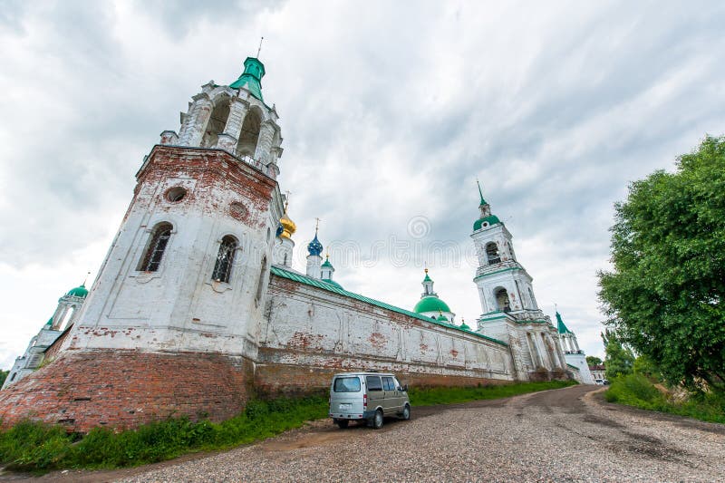 Mosteiro Spasso-Yakovlevsky imagens de stock royalty free