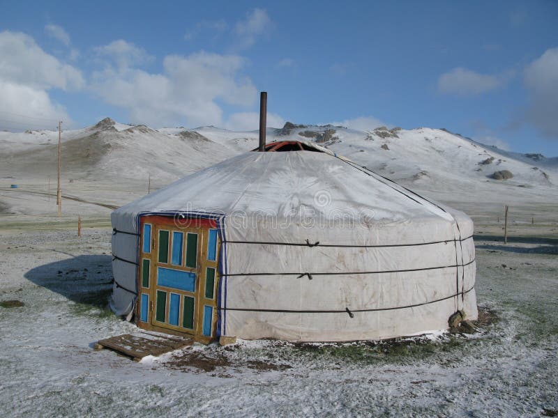 Mongolischer Ger im Schnee