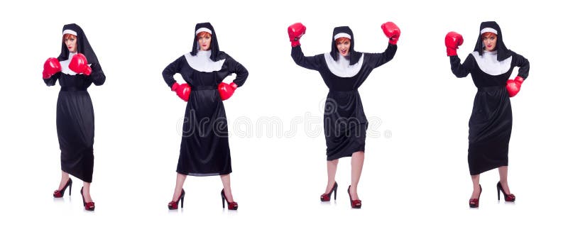 Monja con los guantes de boxeo aislados en blanco foto de archivo libre de regalías