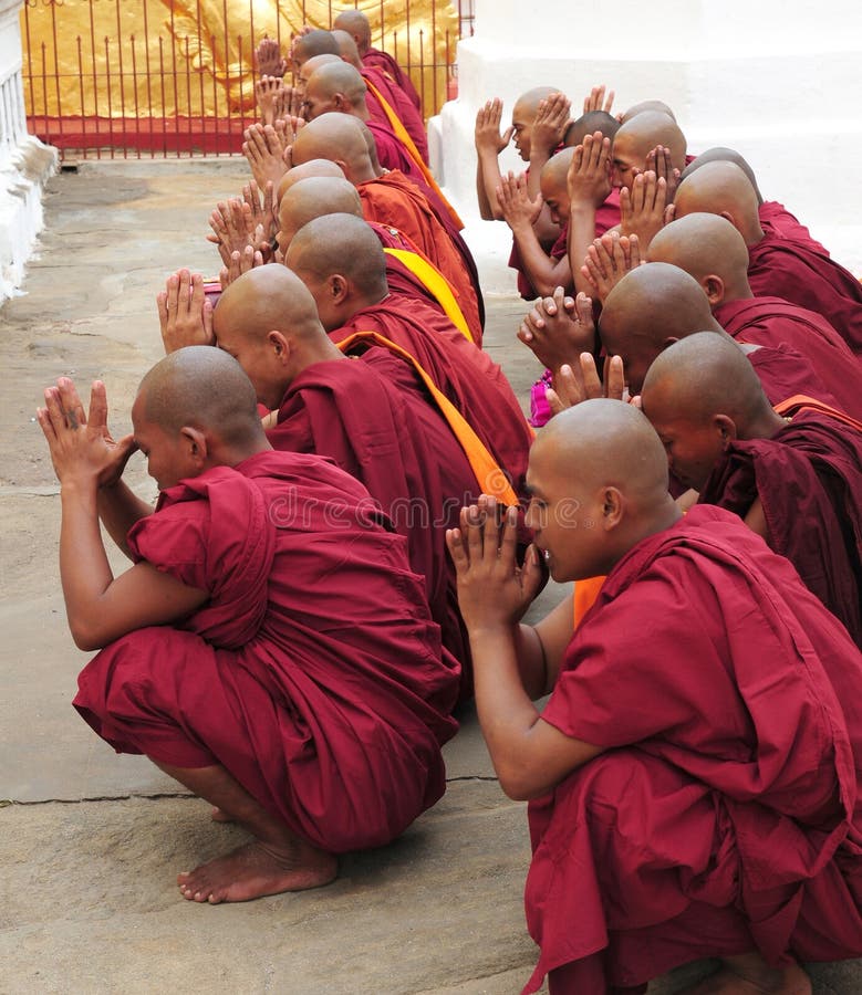 Monjes budistas Myanmar
