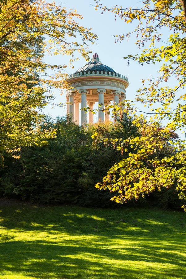 MonopterosTempel Im Englischen Garten, MünchenBayern