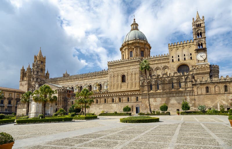 Cattedrale (cattedrale) sul, più vicino, Sicilia,, Europa.