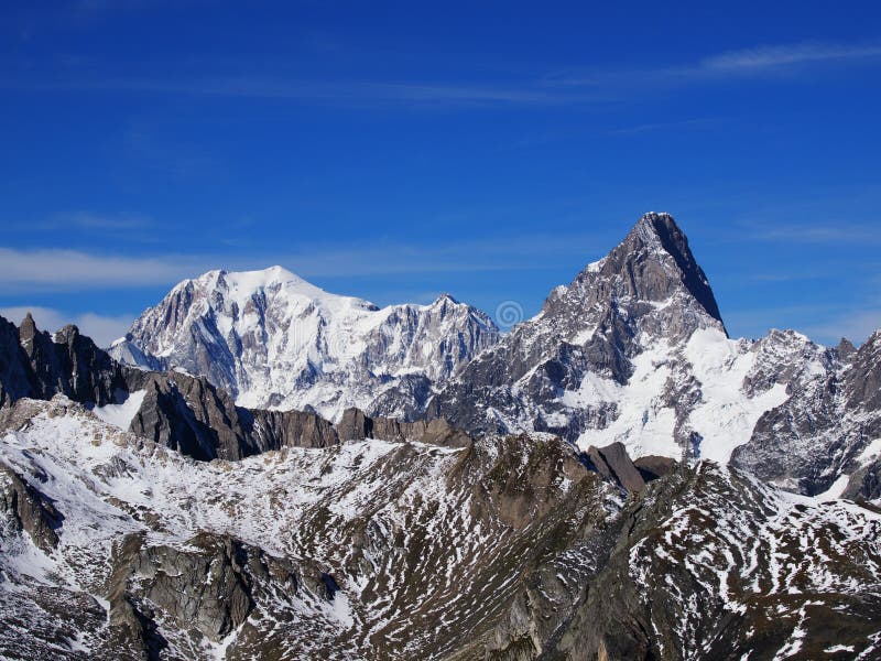 Mont Blanc και Grandes Jorasses στοκ φωτογραφίες με δικαίωμα ελεύθερης χρήσης