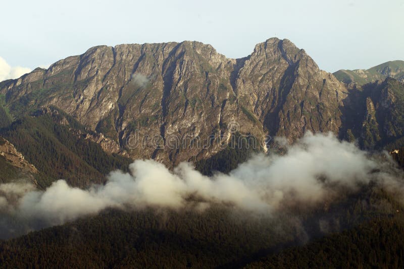 Montagne di estate fotografia stock libera da diritti