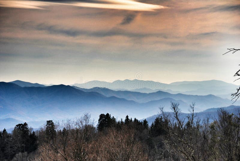 Montagne di Smokey fotografia stock libera da diritti Montagne di Smokey fotografia stock libera da diritti