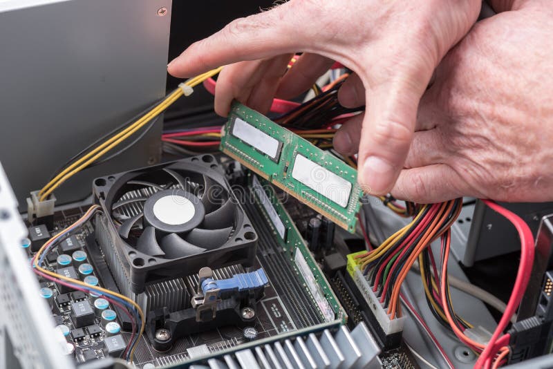 Montaje del ordenador imagen de archivo. Imagen de ordenador - 58838947