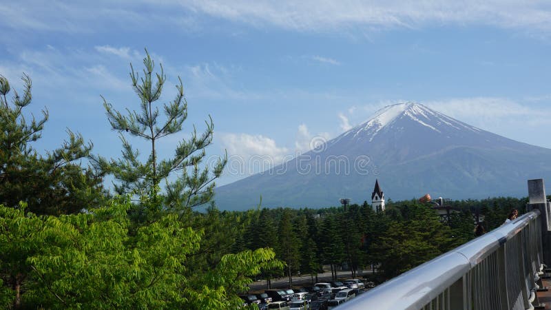Montanha de Fuji com tampão branco fotos de stock Montanha de Fuji com tampão branco fotos de stock