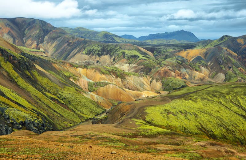 Montanhas coloridos em Landmannalaugar foto de stock