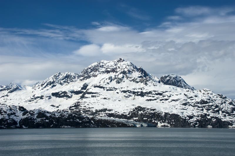 Montaña nevada, Glacier Bay, Alaska imágenes de archivo libres de regalías