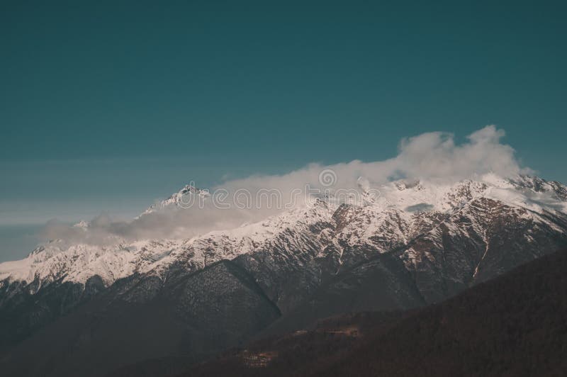 Montañas de invierno de Krasnaya Polyana foto de archivo libre de regalías