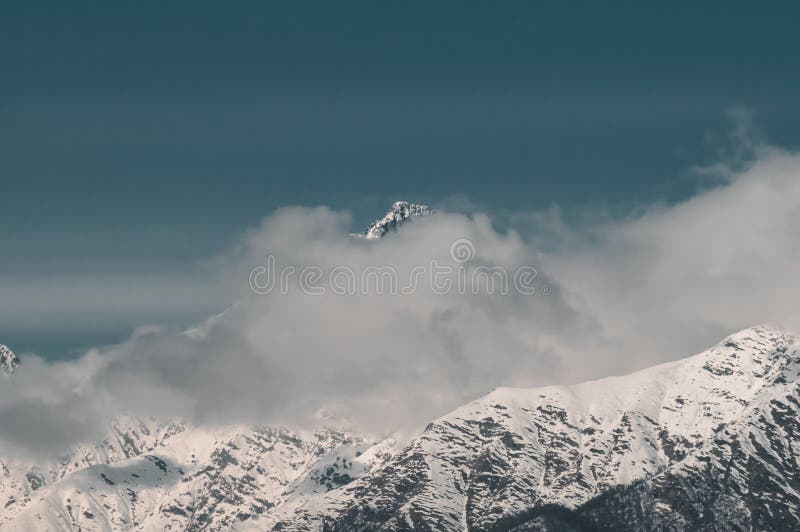 Montañas de invierno de Krasnaya Polyana fotos de archivo