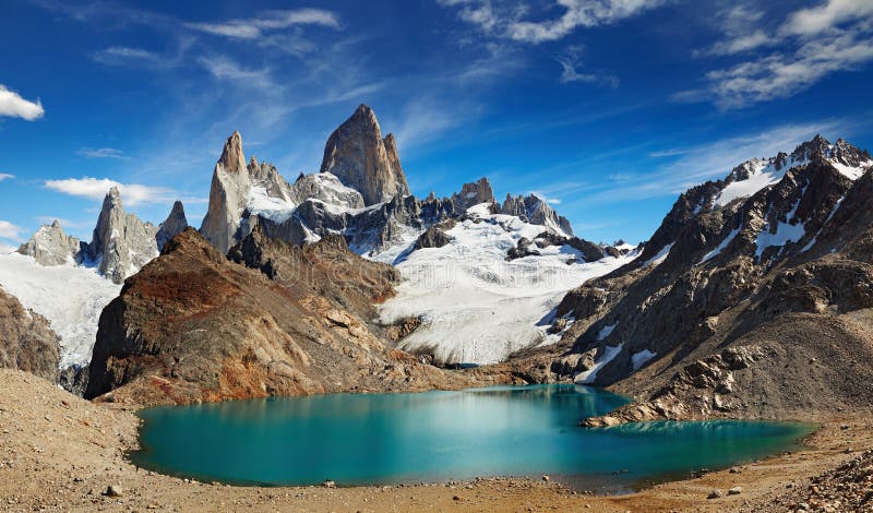 Monte Fitz Roy, Patagonia, la Argentina imagen de archivo libre de regalías Monte Fitz Roy, Patagonia, la Argentina imagen de archivo libre de regalías