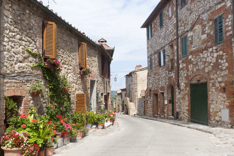 Montefollonico Σιένα. μεσαιωνικό χωριό της Τοσκάνης οδών της Σιένα montefollonico της Ιταλίας