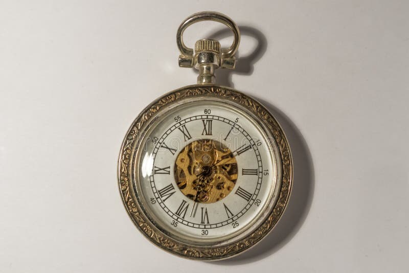 Montre de poche d'or et antique photographie stock libre de droits Montre de poche d'or et antique photographie stock libre de droits