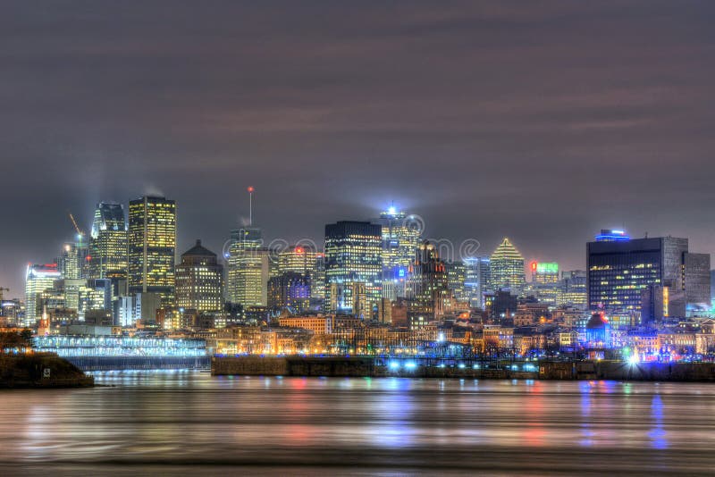 Montreal en la noche fotografía de archivo Montreal en la noche fotografía de archivo