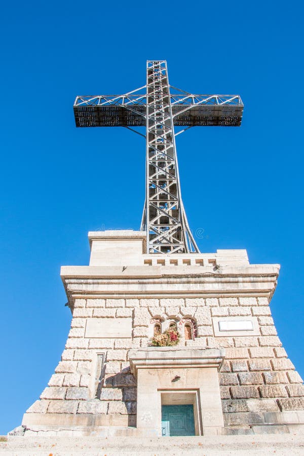 Monument de héros de Caraiman images libres de droits Monument de héros de Caraiman images libres de droits
