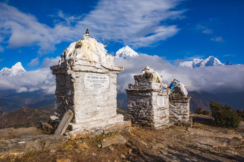 Monument to Edmund Hillary in the Nepalese Himalayas stock images Monument to Edmund Hillary in the Nepalese Himalayas stock images
