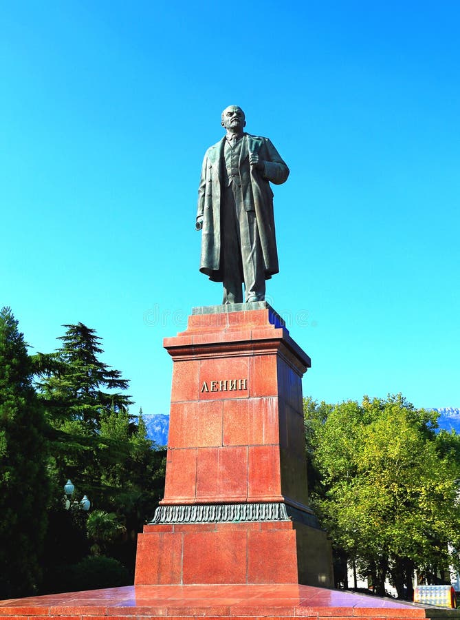 Monument to Lenin