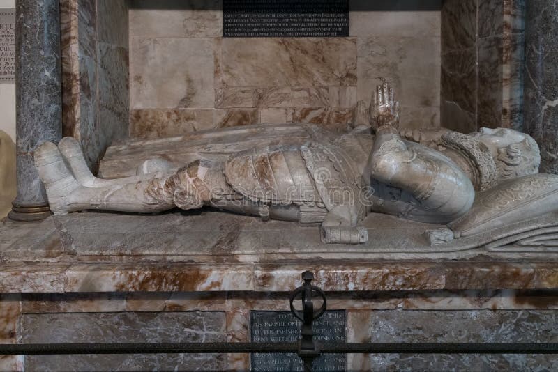 FLETCHING, EAST SUSSEX/UK - JULY 17 : Monument to Richard Leche and wife in Fletching church East Sussex on July 17, 2020. FLETCHING, EAST SUSSEX/UK - JULY 17 : Monument to Richard Leche and wife in Fletching church East Sussex on July 17, 2020