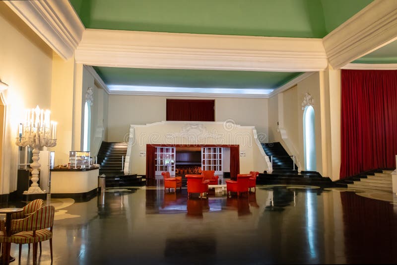 Monumentale Zaal bij Quitandinha-Hotel van het Paleis het vroegere Casino - Petropolis, Rio de Janeiro, Brazilië stock afbeelding Monumentale Zaal bij Quitandinha-Hotel van het Paleis het vroegere Casino - Petropolis, Rio de Janeiro, Brazilië stock afbeelding