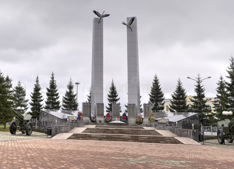 Monumento al caido en guerra fotografía de archivo libre de regalías Monumento al caido en guerra fotografía de archivo libre de regalías