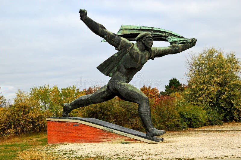 Monumento alla statua comunista della Repubblica socialista ungherese al parco Budapest Ungheria del ricordo