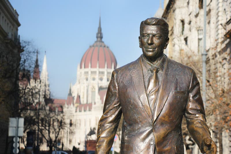 Monumento ao presidente dos EUA Ronald Reagan imagem de stock royalty free Monumento ao presidente dos EUA Ronald Reagan imagem de stock royalty free
