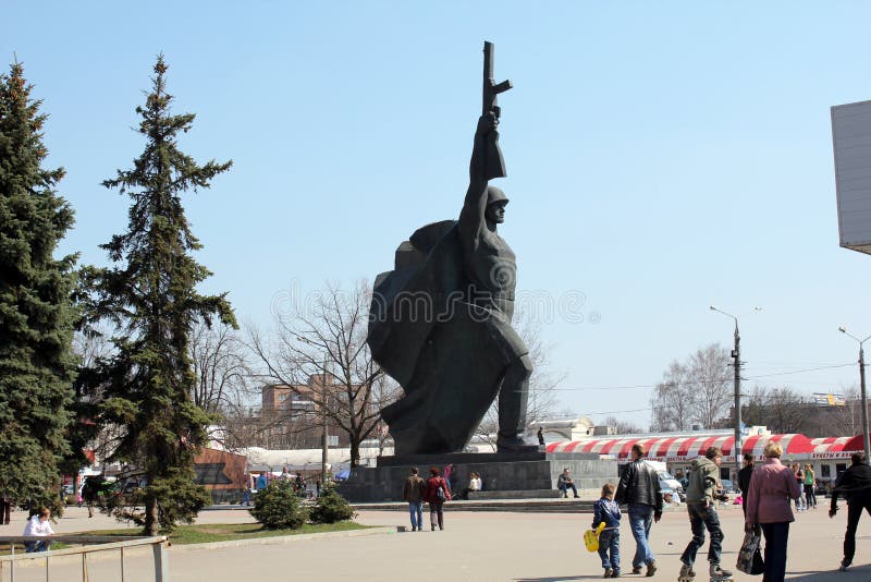 Monumento aos libertadores da cidade, Kharkov, Ucrânia imagem de stock Monumento aos libertadores da cidade, Kharkov, Ucrânia imagem de stock