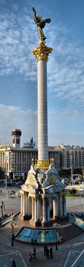 Monumento de Indepence em Kiev, Ucrânia foto de stock Monumento de Indepence em Kiev, Ucrânia foto de stock