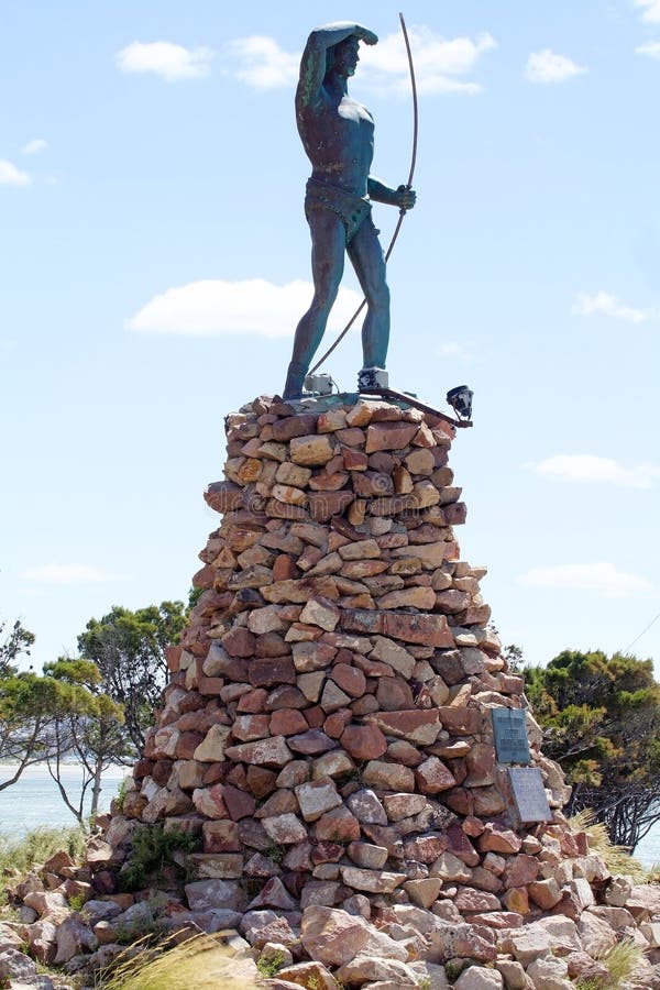 Monumento De Indio Tehuelche En Puerto Madryn, Una En La Provincia De Chubut, La Argentina Foto editorial Imagen de historia, americano: 109799641