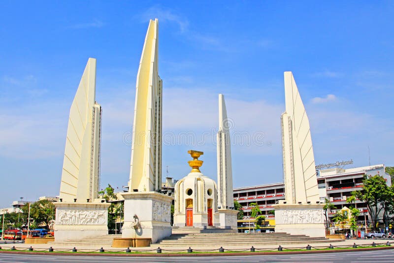 Monumento de la democracia, Bangkok, Tailandia fotos de archivo libres de regalías Monumento de la democracia, Bangkok, Tailandia fotos de archivo libres de regalías