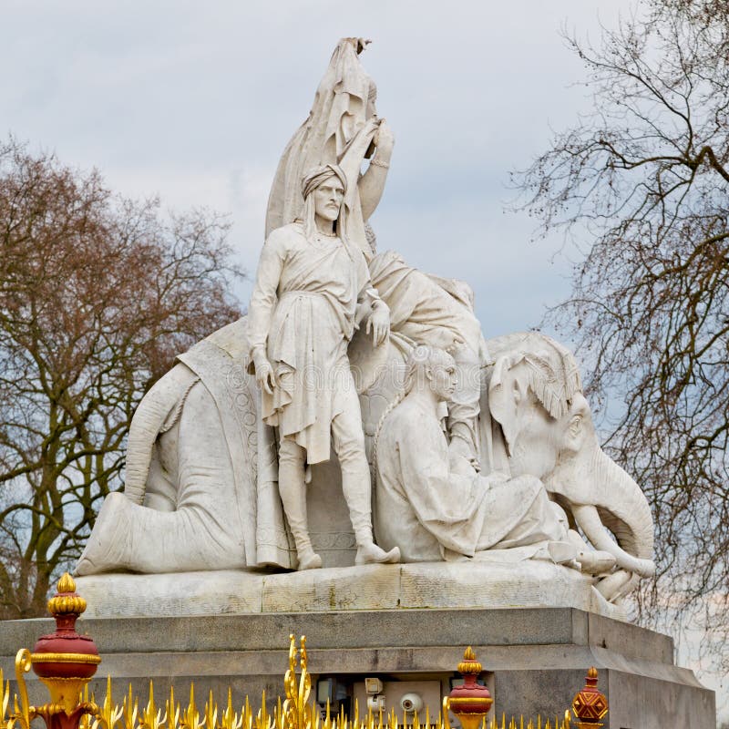 Download Monumento Di Albert Nel Kingdome Di Londra Inghilterra E Nella Vecchia Costruzione Immagine Stock - Immagine di città, albert: 56878447