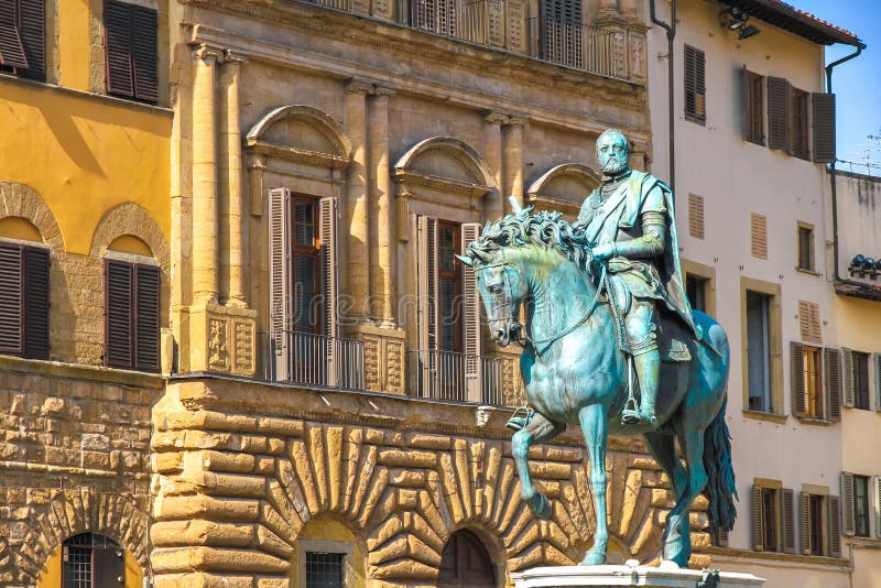 Monumento equestre di Cosimo I a Firenze immagine stock libera da diritti Monumento equestre di Cosimo I a Firenze immagine stock libera da diritti