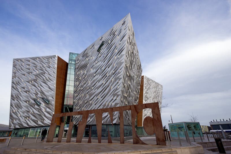 Monumento titânico Belfast Irlanda do Norte fotos de stock Monumento titânico Belfast Irlanda do Norte fotos de stock