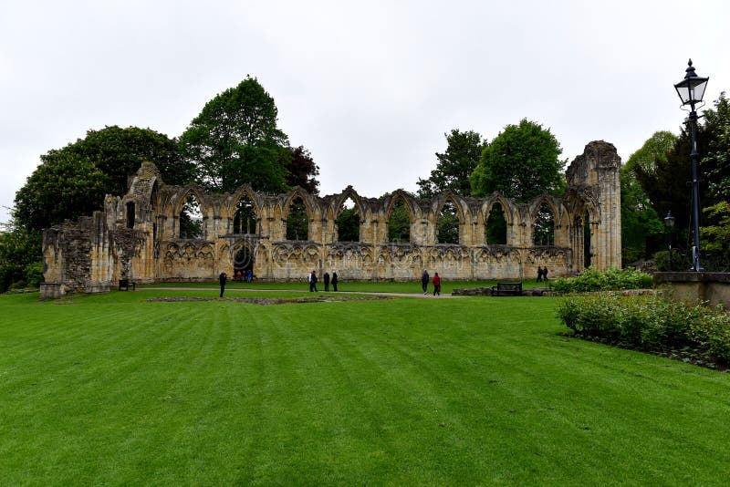 Monuments, ruines