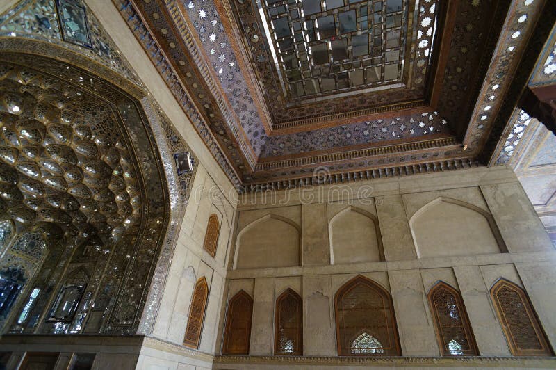 Mooi detail in het Paleis van Chehel Sotoun in Isphahan, Iran stock foto's Mooi detail in het Paleis van Chehel Sotoun in Isphahan, Iran stock foto's