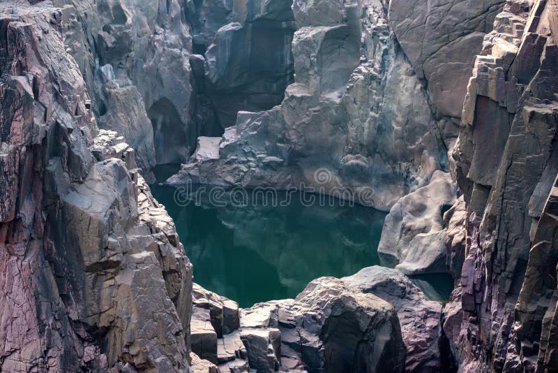 Prachtig Indiaas landschap met de Raneh-waterval royalty-vrije stock foto's