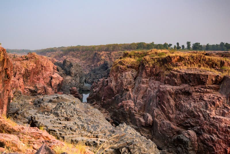 Prachtig Indiaas landschap met de Raneh-waterval stock afbeelding