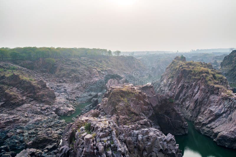 Prachtig Indiaas landschap met de Raneh-waterval stock fotografie
