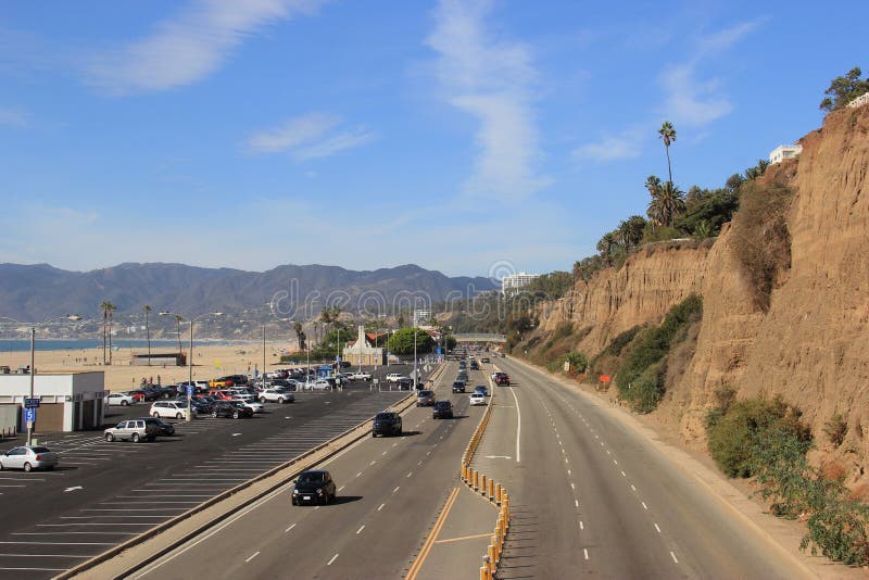 Mooi Landschap van Santa Monica Beach en Vreedzame Kust Highwa stock afbeelding Mooi Landschap van Santa Monica Beach en Vreedzame Kust Highwa stock afbeelding