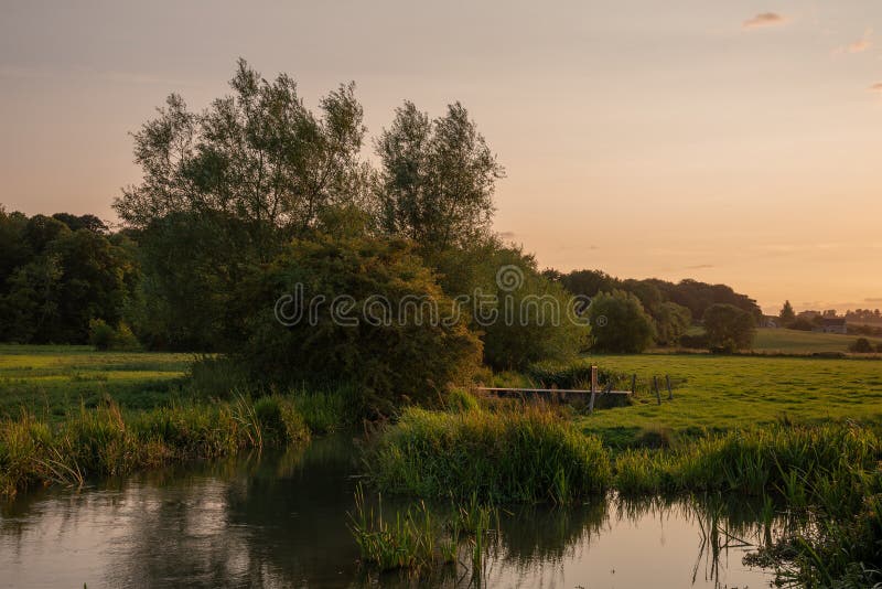 Mooi landschapsbeeld van Burford-dorp in Engelse Cotswold stock foto's Mooi landschapsbeeld van Burford-dorp in Engelse Cotswold stock foto's