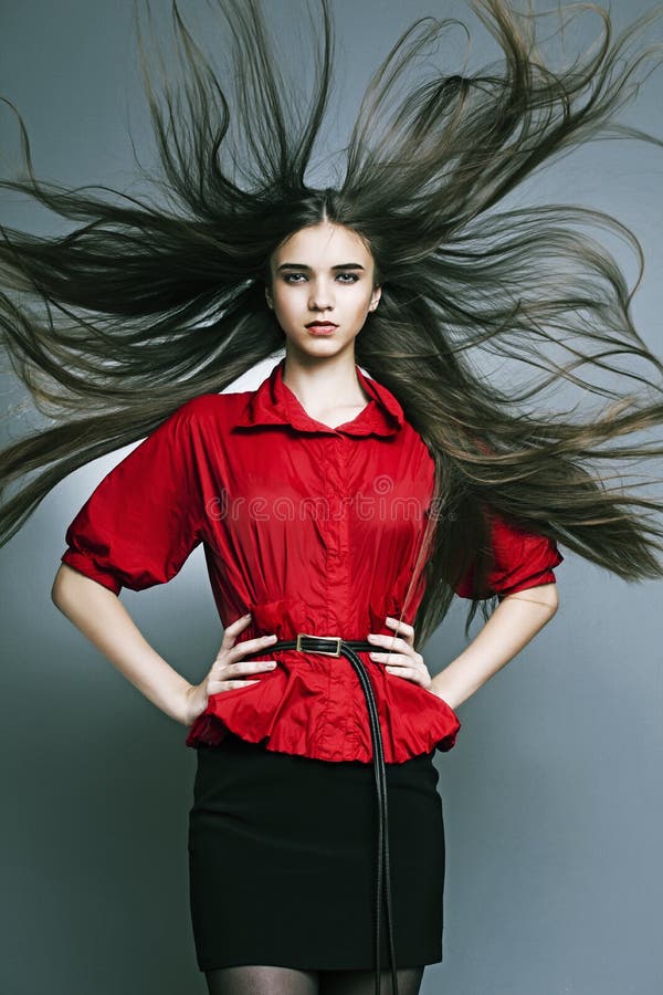 Mooi meisje met perfecte huid en lang haar stock foto Mooi meisje met perfecte huid en lang haar stock foto
