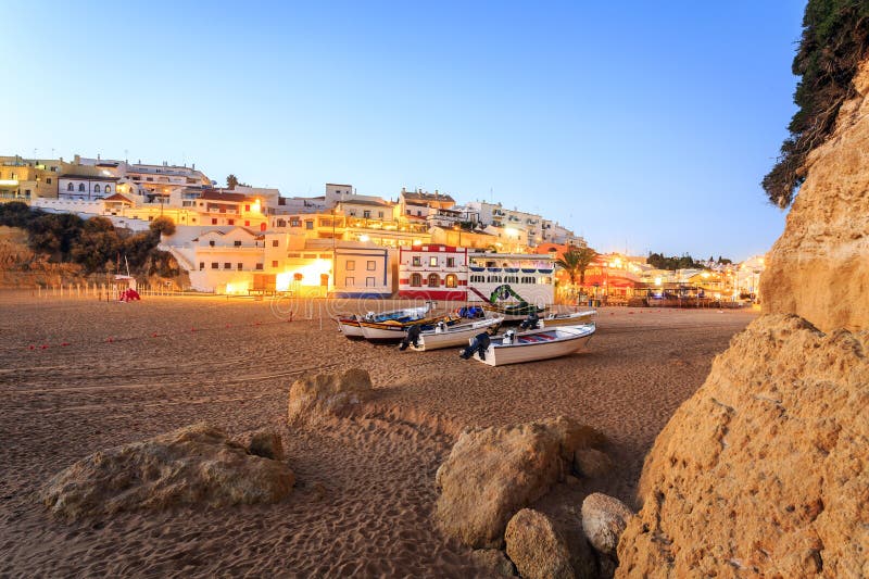 Mooi strand in Carvoeiro, Algarve, Portugal stock foto Mooi strand in Carvoeiro, Algarve, Portugal stock foto