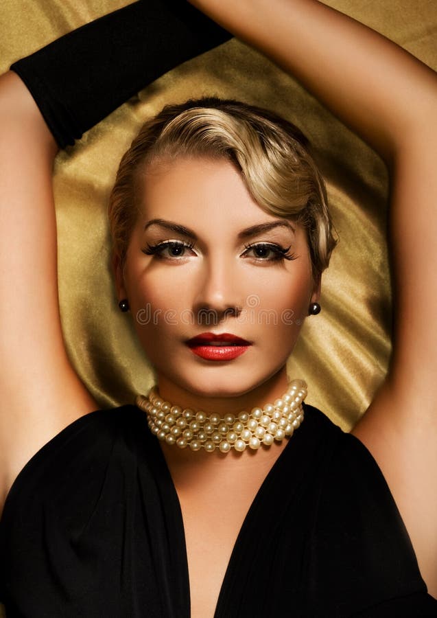 Charmant retroportret van een vrouw royalty-vrije stock foto