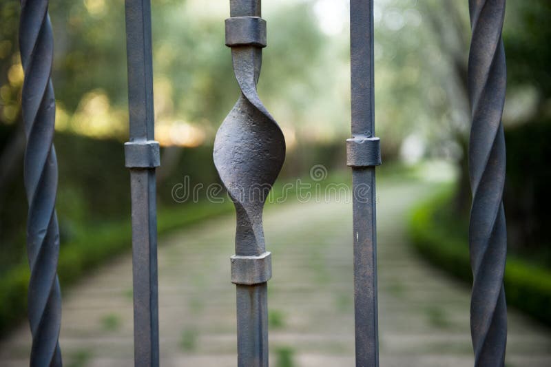 Mooie abstracte smeedijzerpoort stock fotografie Mooie abstracte smeedijzerpoort stock fotografie