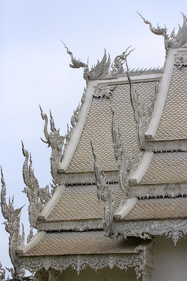 Mooie architectuur van het kerkdak royalty-vrije stock afbeelding Mooie architectuur van het kerkdak royalty-vrije stock afbeelding