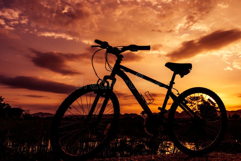 Mooie dichte omhooggaande scène van fiets royalty-vrije stock afbeeldingen Mooie dichte omhooggaande scène van fiets royalty-vrije stock afbeeldingen