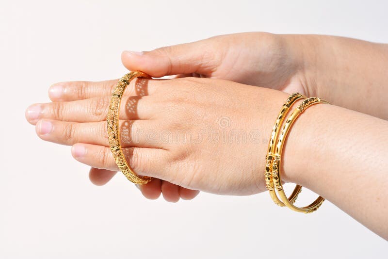Mooie gouden armband stock afbeelding Mooie gouden armband stock afbeelding