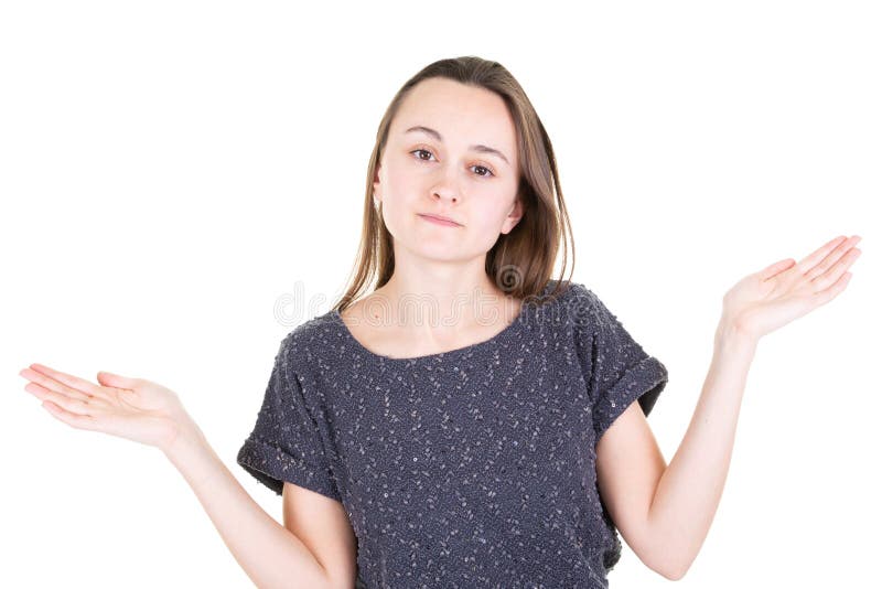 Mooie jonge vrouw die iets op beide lege handen voor keus van producten in witte studio tonen als achtergrond royalty-vrije stock afbeelding Mooie jonge vrouw die iets op beide lege handen voor keus van producten in witte studio tonen als achtergrond royalty-vrije stock afbeelding