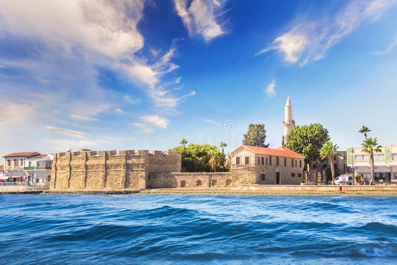 Prachtig uitzicht op het kasteel van Larnaca, op het eiland Cyprus stock foto